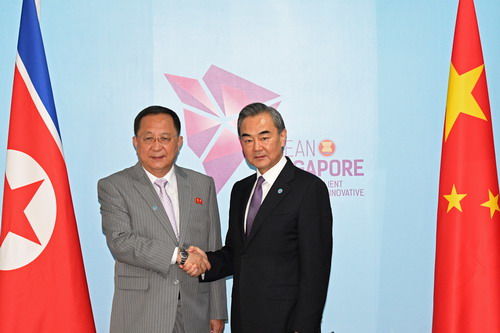 王毅在京会见朝鲜外相崔善姬，推动中朝友好合作深化发展